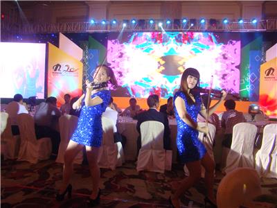 現(xiàn)場文藝演出