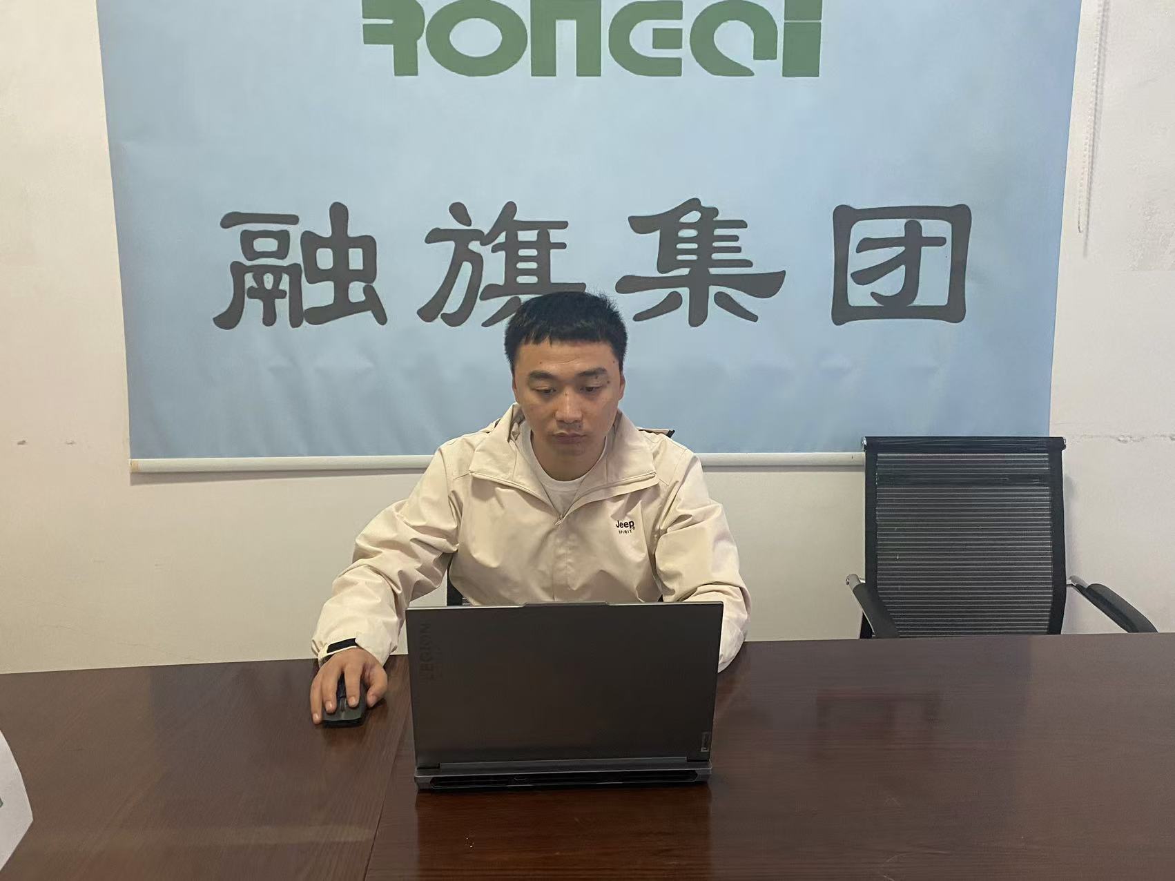 1732183692.jpg 鄭仕.jpg